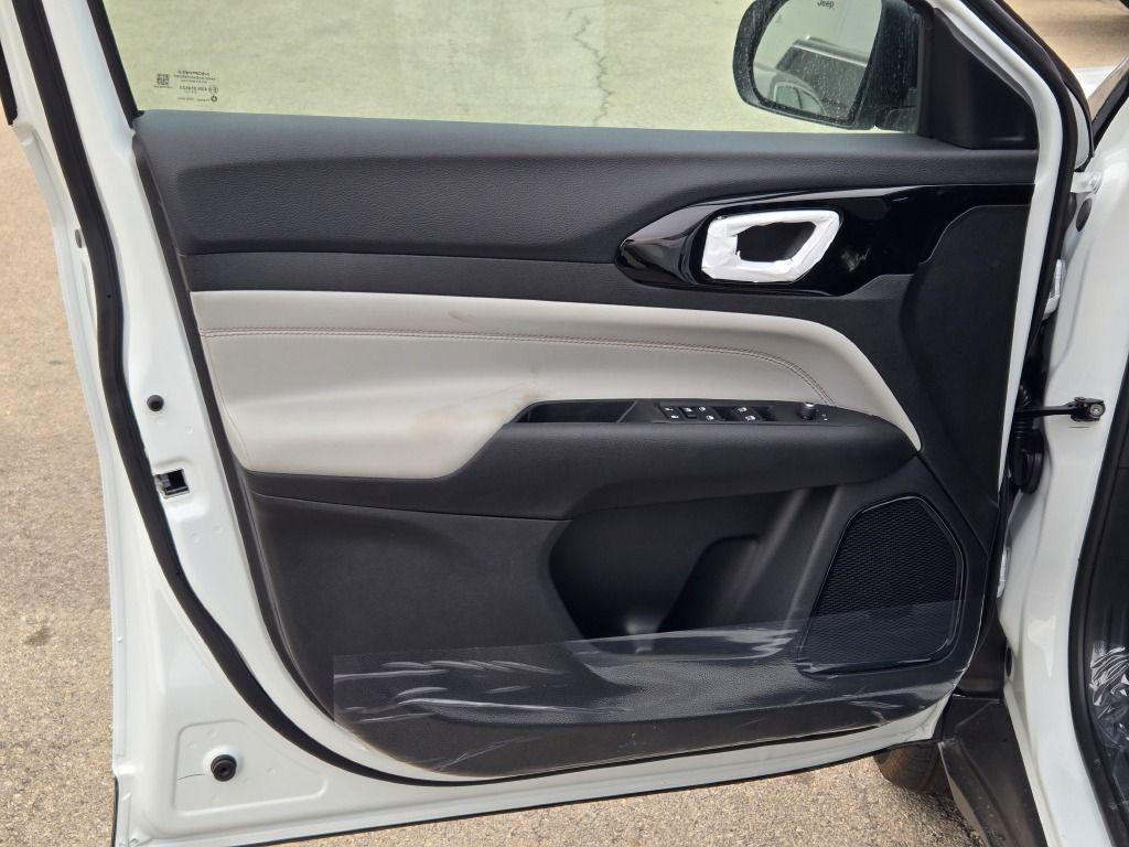 new 2026 Jeep Compass car, priced at $32,414