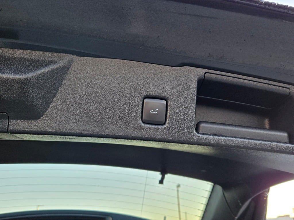 used 2022 Ford Escape car, priced at $19,273