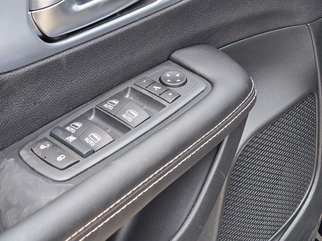 new 2026 Chrysler Pacifica car, priced at $47,852