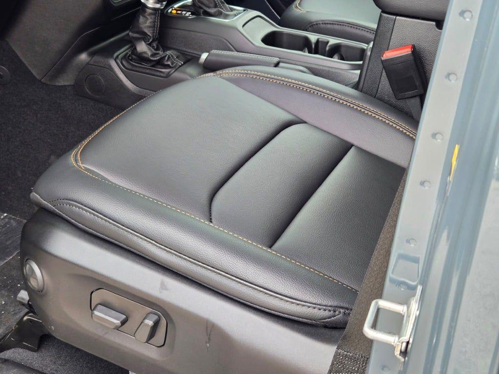 new 2026 Jeep Wrangler car, priced at $51,748