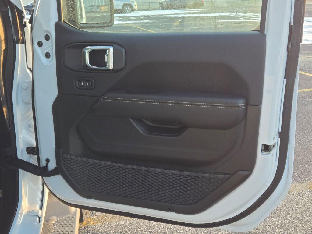 new 2026 Jeep Wrangler car, priced at $51,319