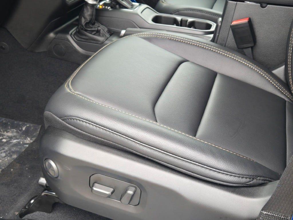 new 2026 Jeep Wrangler car, priced at $51,932