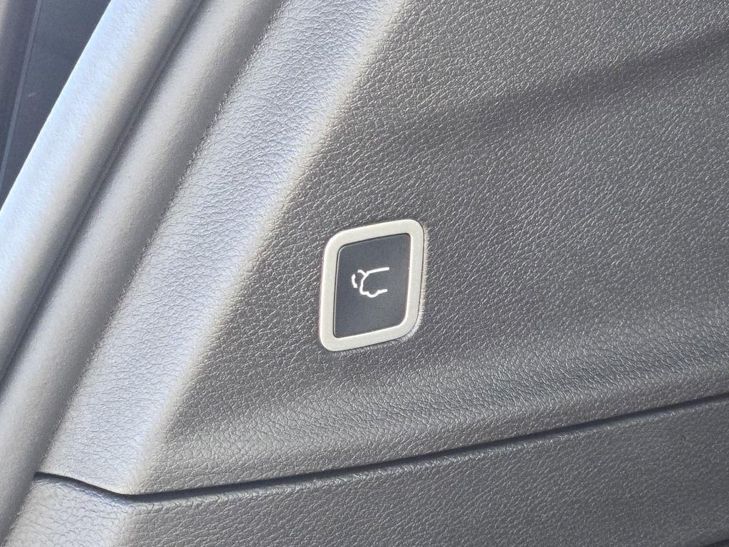 new 2026 Chrysler Pacifica car, priced at $40,508