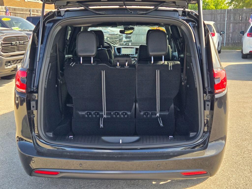 new 2026 Chrysler Pacifica car, priced at $40,508