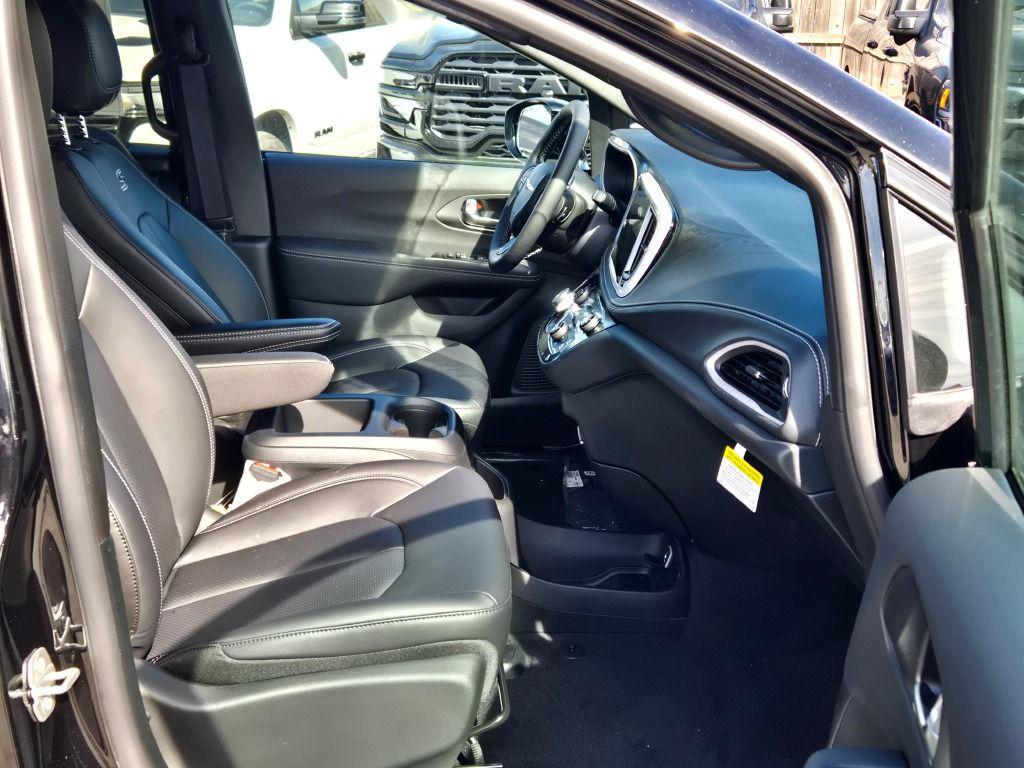 new 2026 Chrysler Pacifica car, priced at $40,508