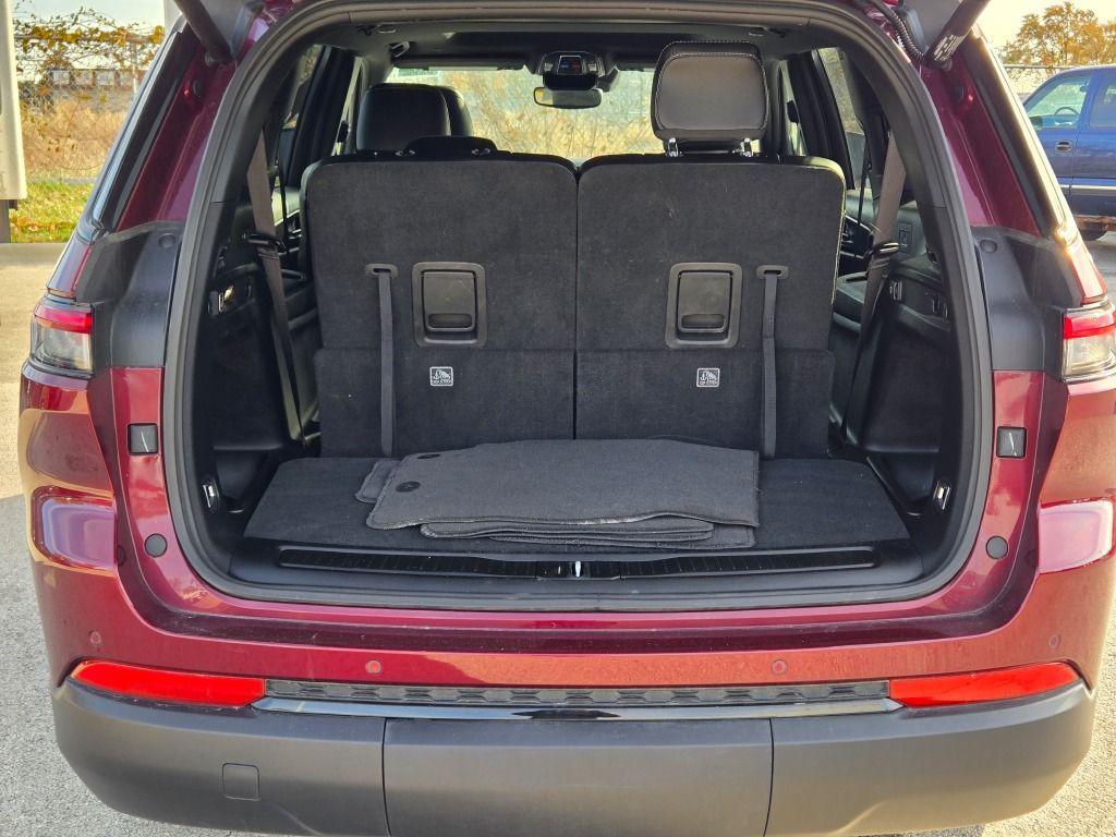 used 2024 Jeep Grand Cherokee L car, priced at $32,560