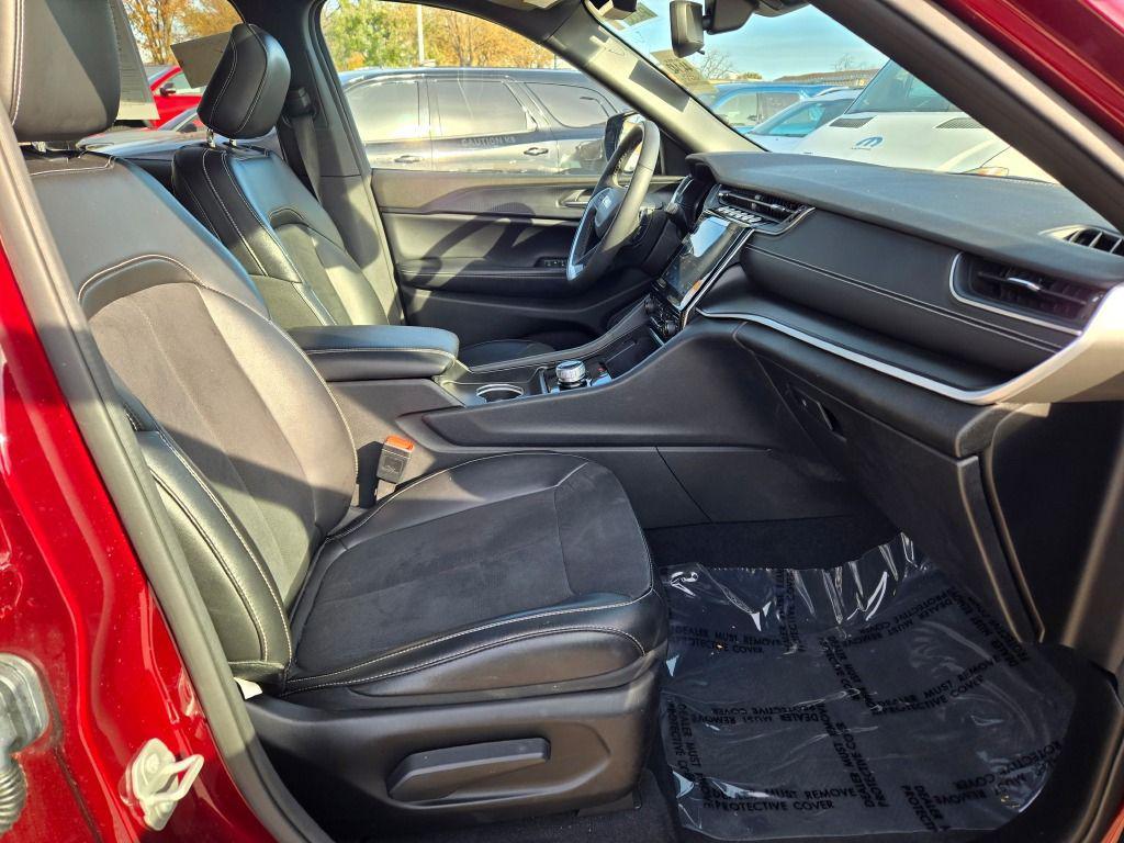 used 2024 Jeep Grand Cherokee L car, priced at $32,560