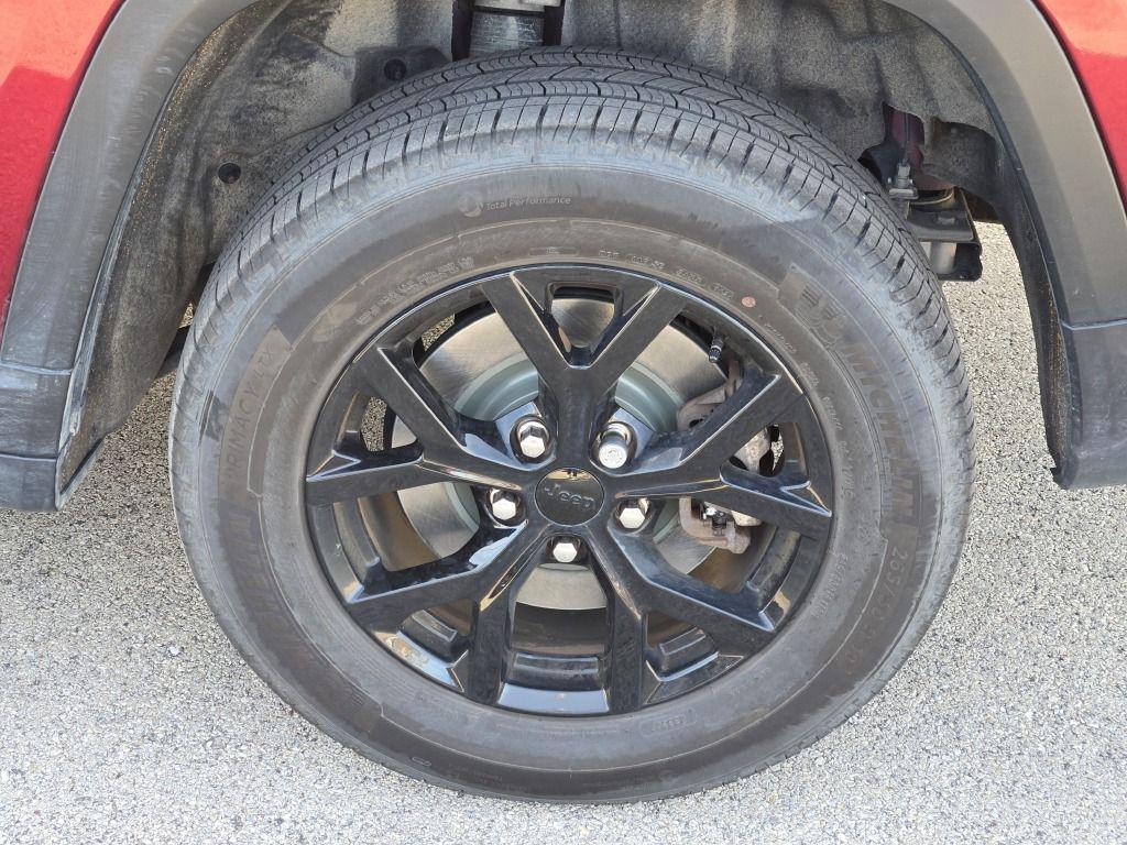 used 2024 Jeep Grand Cherokee L car, priced at $32,560