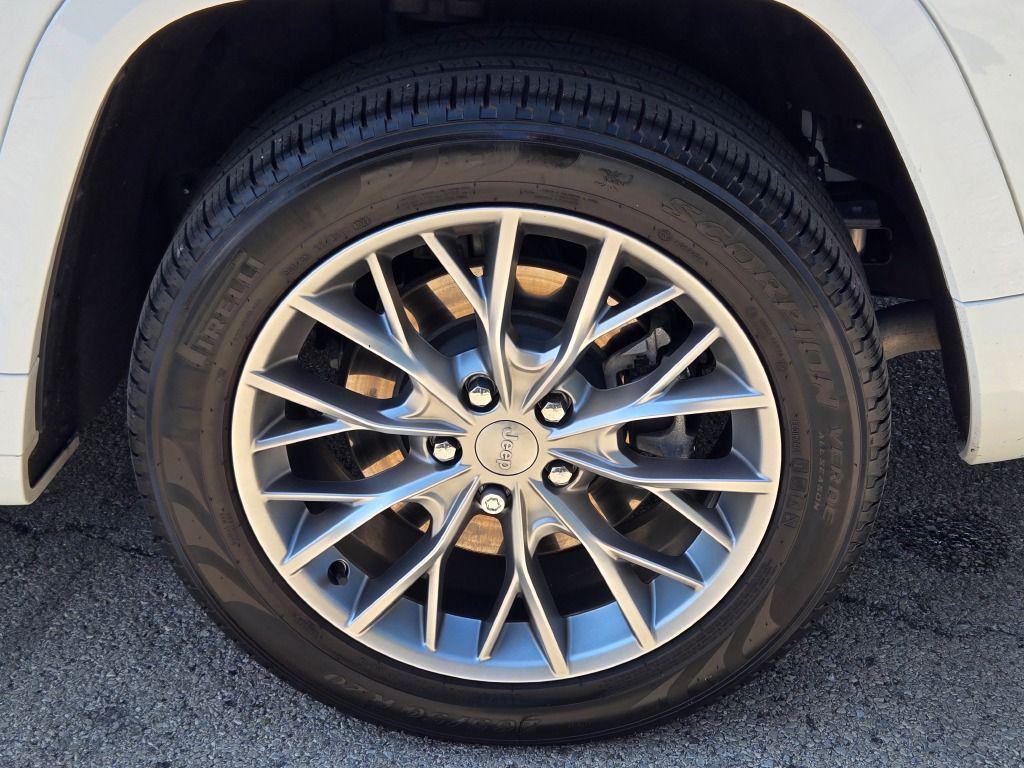 used 2023 Jeep Grand Cherokee L car, priced at $40,990