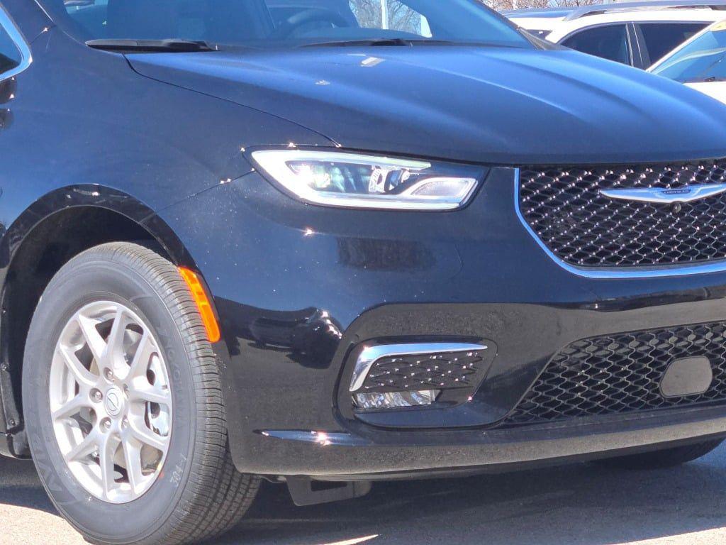 new 2026 Chrysler Pacifica car, priced at $38,816