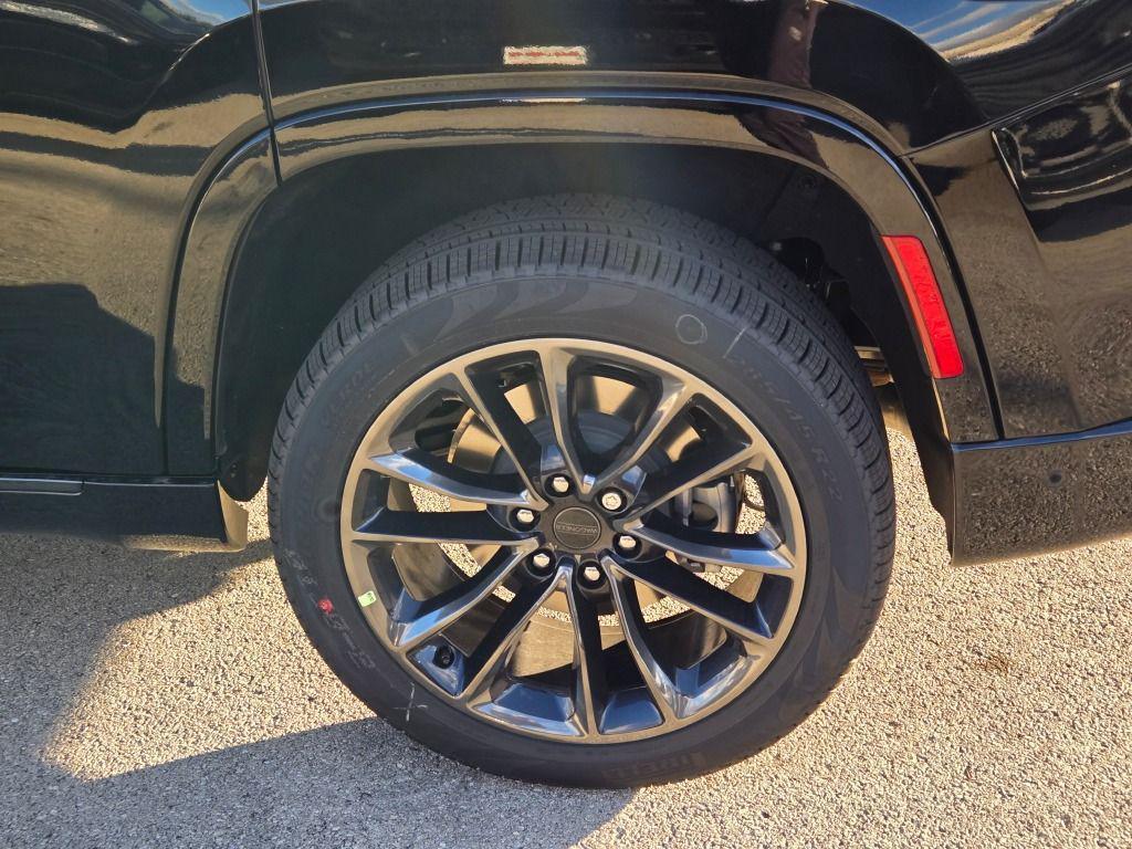 new 2025 Jeep Grand Wagoneer car, priced at $95,998