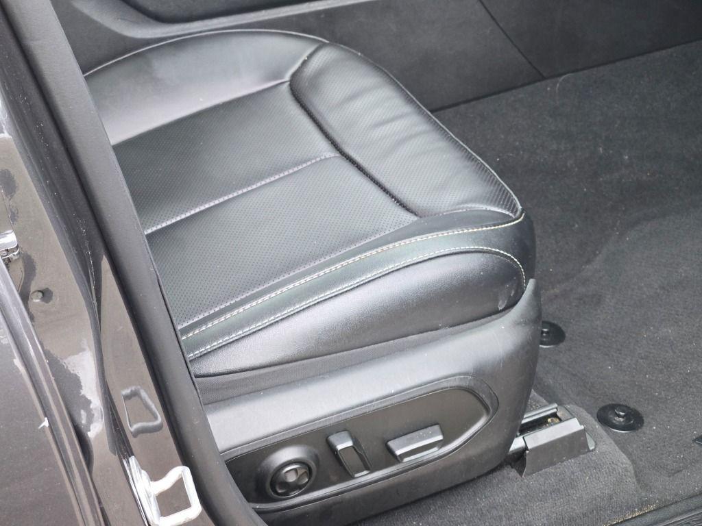 used 2024 Jeep Grand Cherokee L car, priced at $31,383