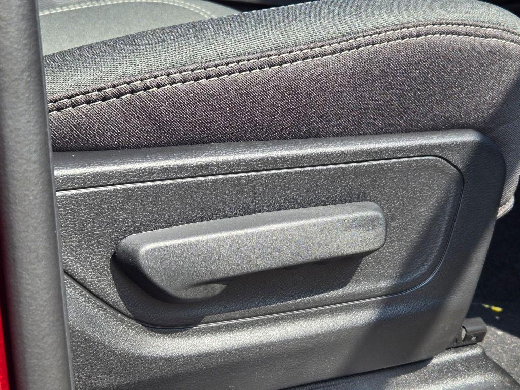 new 2025 Ram 1500 car, priced at $45,653