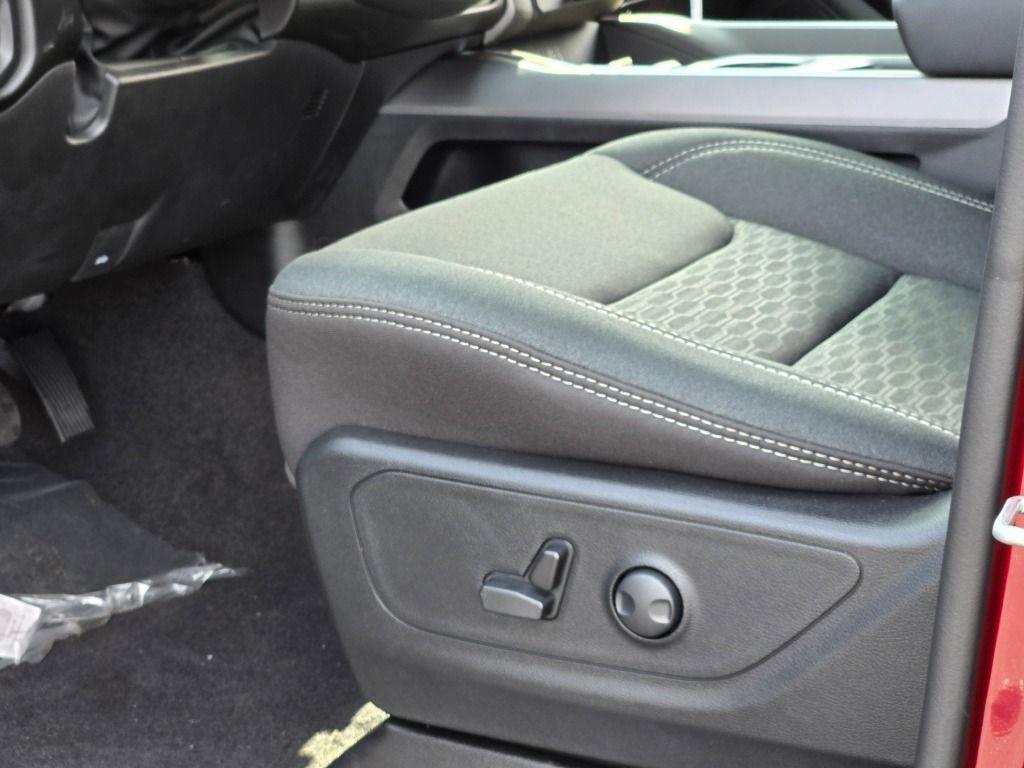 new 2025 Ram 1500 car, priced at $45,653