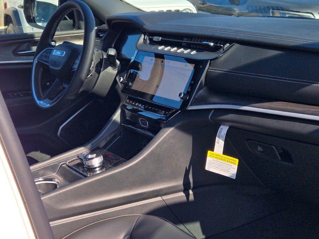 new 2026 Jeep Grand Cherokee car, priced at $47,907