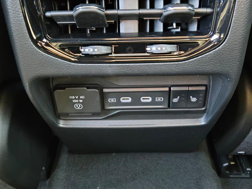 new 2026 Jeep Grand Cherokee car, priced at $47,907