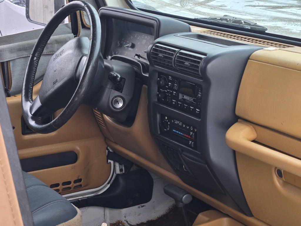 used 1998 Jeep Wrangler car, priced at $9,199