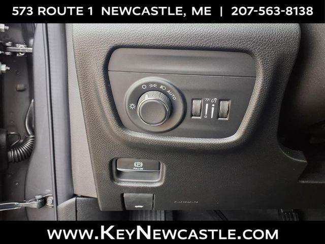 new 2025 Jeep Grand Cherokee car, priced at $41,125