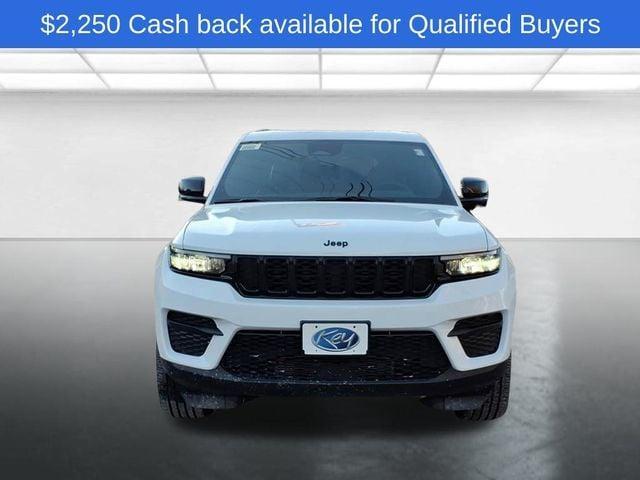 new 2025 Jeep Grand Cherokee car, priced at $41,130
