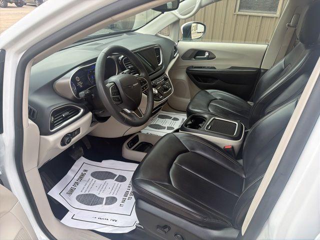 used 2023 Chrysler Pacifica car, priced at $23,595