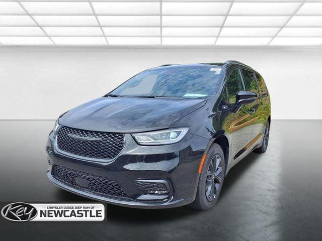 new 2025 Chrysler Pacifica car, priced at $44,765