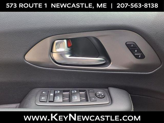 new 2025 Chrysler Pacifica car, priced at $45,265