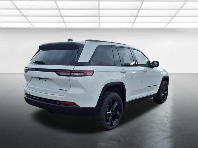 new 2025 Jeep Grand Cherokee car, priced at $47,815