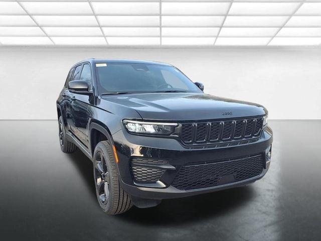 new 2025 Jeep Grand Cherokee car, priced at $41,125