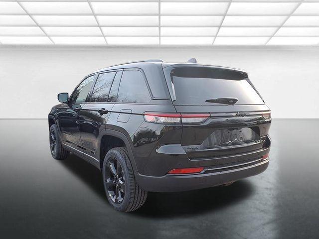 new 2025 Jeep Grand Cherokee car, priced at $41,125
