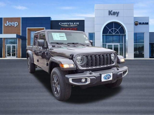 new 2025 Jeep Gladiator car, priced at $44,756