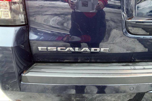 used 2019 Cadillac Escalade ESV car, priced at $25,000