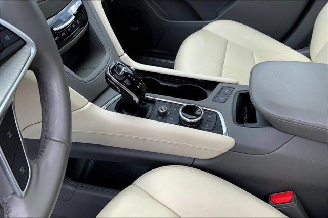 used 2022 Cadillac XT5 car, priced at $31,200