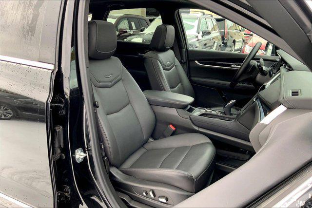 used 2025 Cadillac XT5 car, priced at $41,412