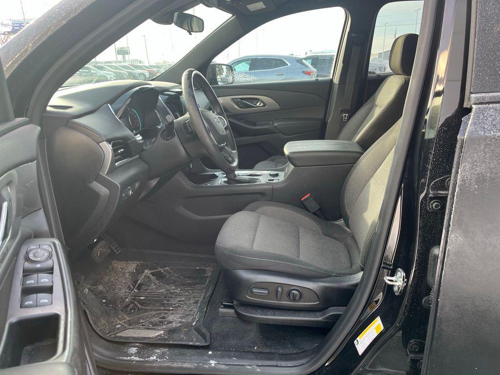 used 2022 Chevrolet Traverse car, priced at $26,000