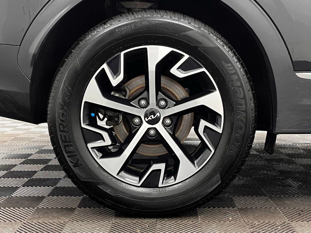 used 2023 Kia Sportage Hybrid car, priced at $25,400