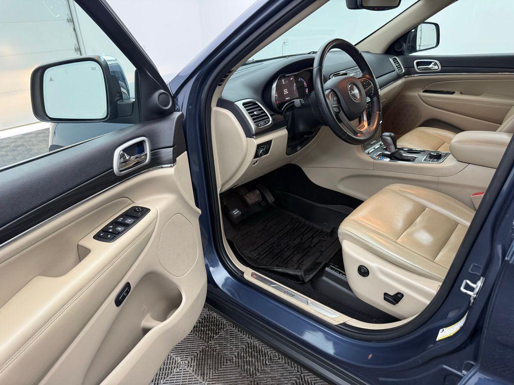 used 2020 Jeep Grand Cherokee car, priced at $18,499