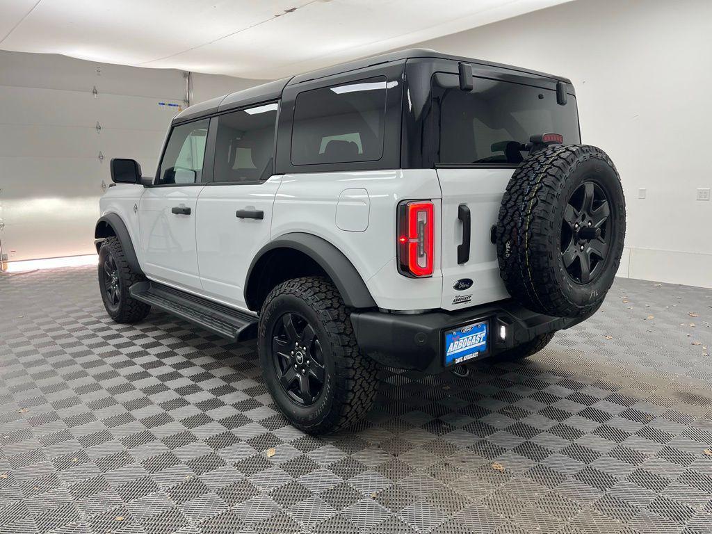 new 2025 Ford Bronco car, priced at $52,276