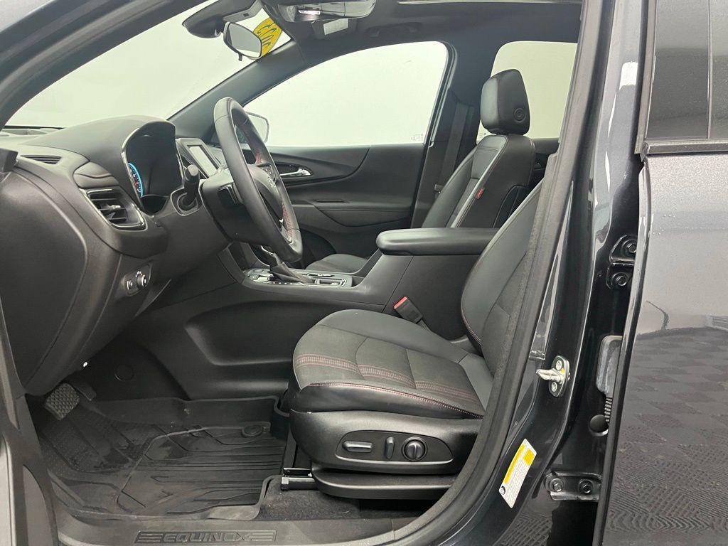 used 2023 Chevrolet Equinox car, priced at $24,637