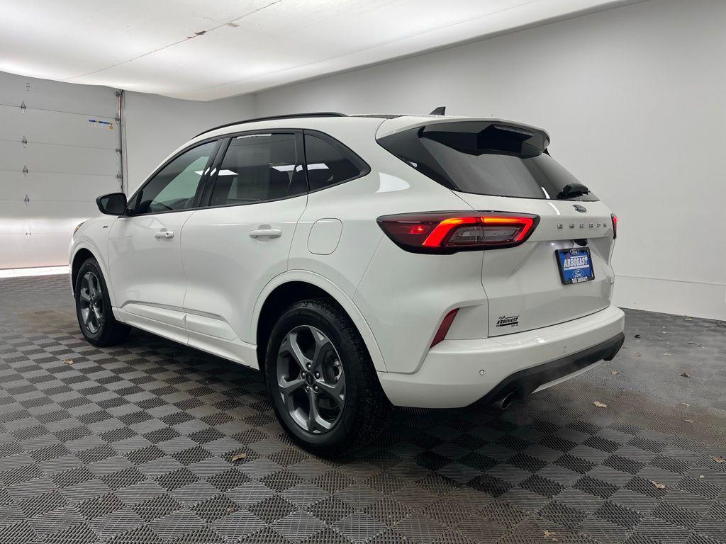 used 2023 Ford Escape car, priced at $20,858