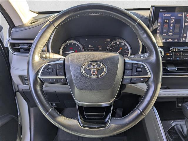 used 2021 Toyota Highlander car, priced at $35,992