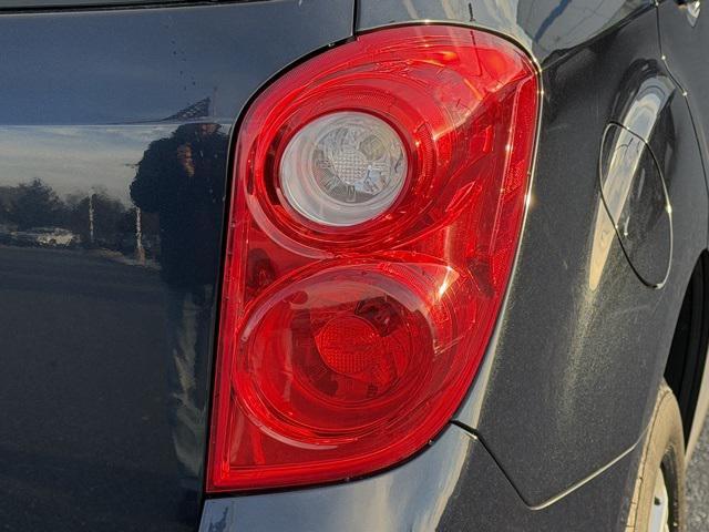 used 2015 Chevrolet Equinox car, priced at $9,494