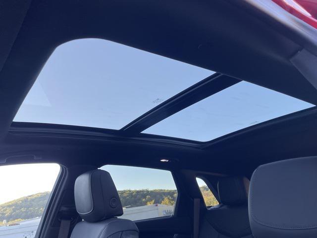 used 2024 Cadillac XT5 car, priced at $38,545