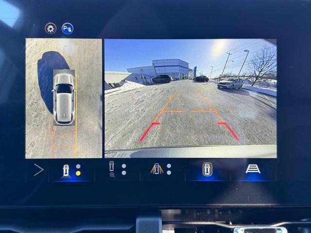 new 2026 Chevrolet Equinox car, priced at $33,815