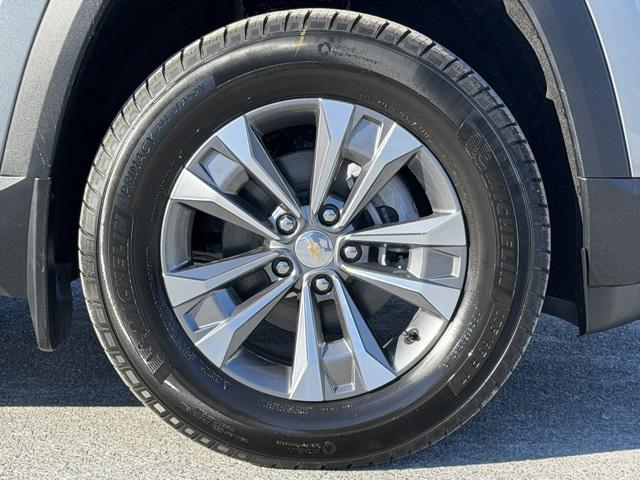 new 2026 Chevrolet Equinox car, priced at $33,815