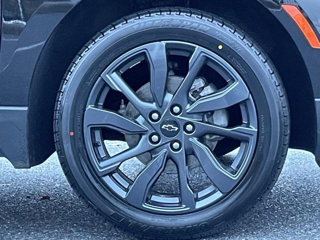 used 2024 Chevrolet Equinox car, priced at $25,468