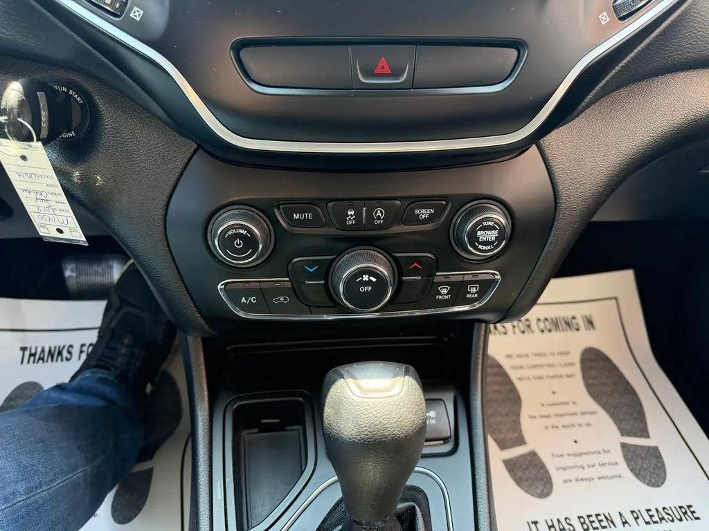 used 2019 Jeep Cherokee car, priced at $13,999