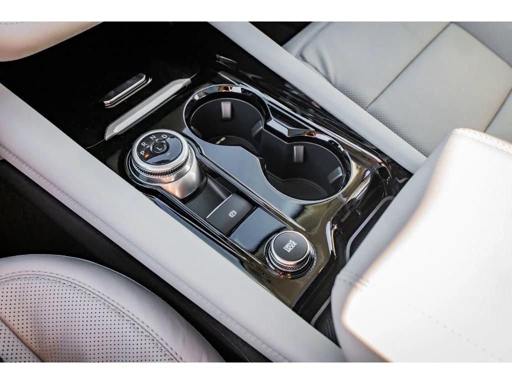 new 2025 Ford Explorer car, priced at $58,144