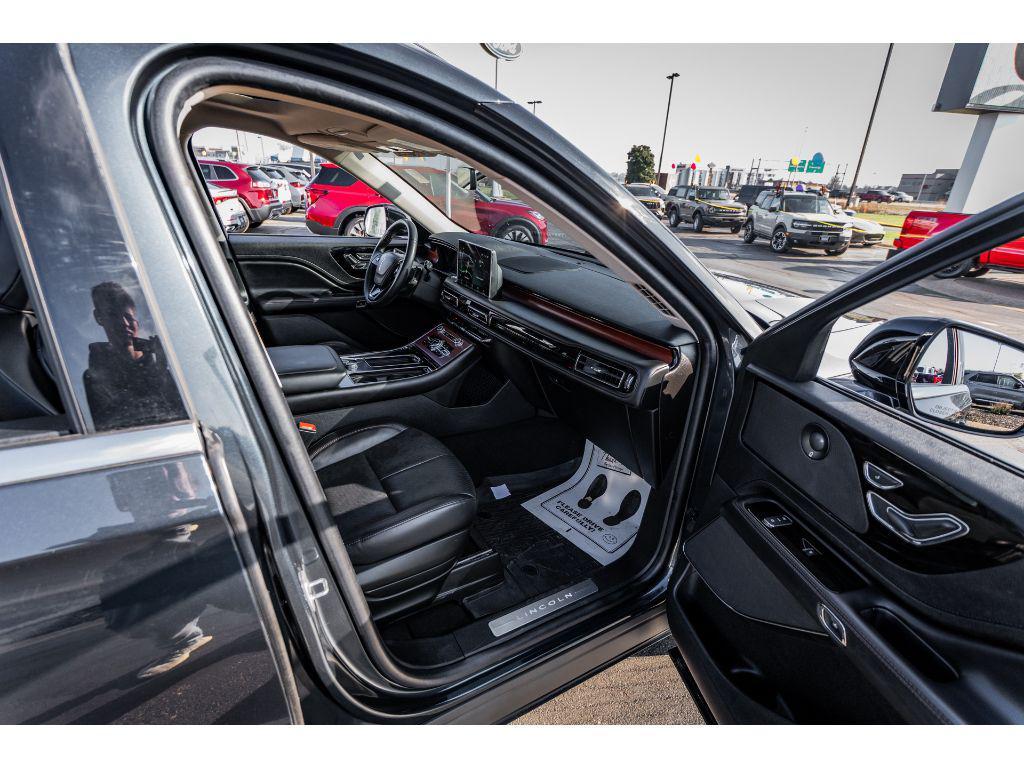 used 2022 Lincoln Aviator car, priced at $44,249