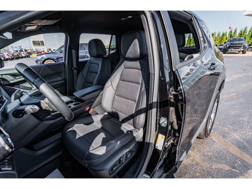 used 2025 Chevrolet Equinox car, priced at $32,990