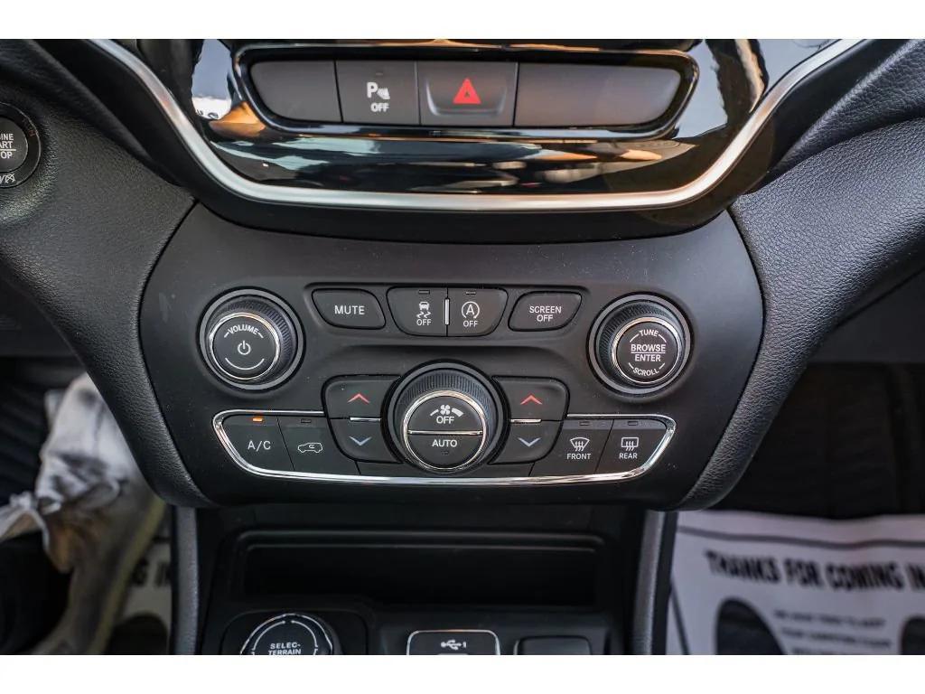 used 2020 Jeep Cherokee car, priced at $24,990